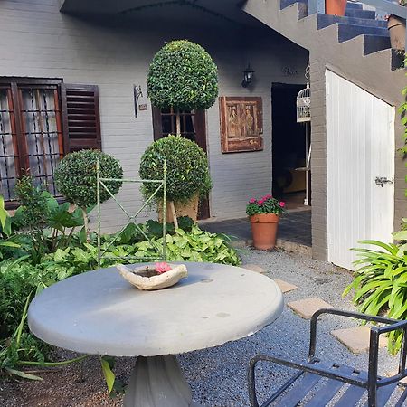 Waterhouse Guest Lodge In Waterkloof Pretoria-Noord Værelse billede