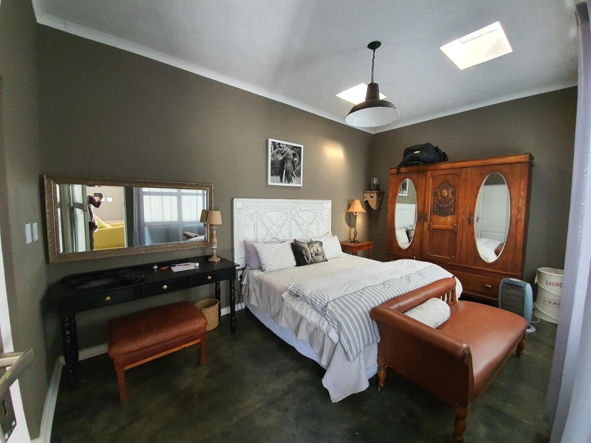 Waterhouse Guest Lodge In Waterkloof Pretoria-Noord Eksteriør billede