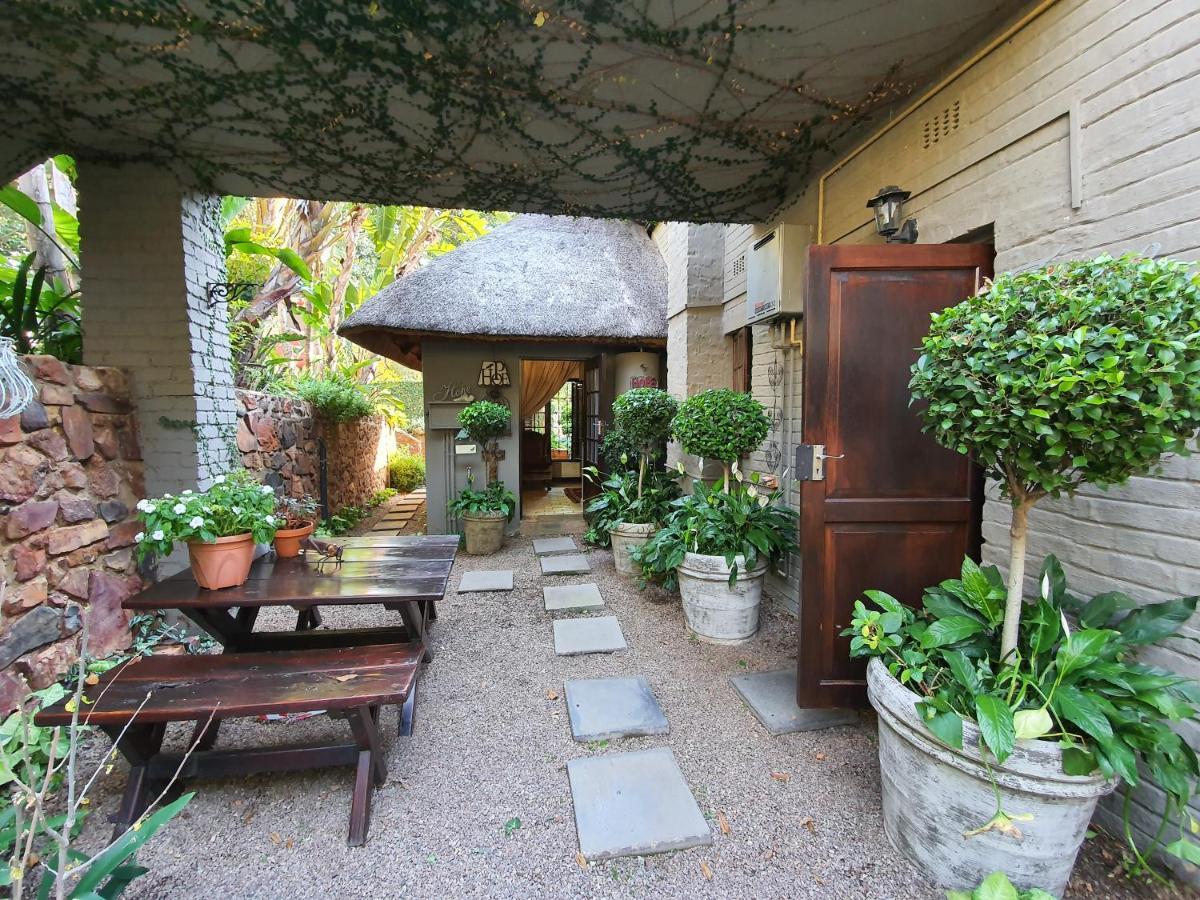 Waterhouse Guest Lodge In Waterkloof Pretoria-Noord Eksteriør billede