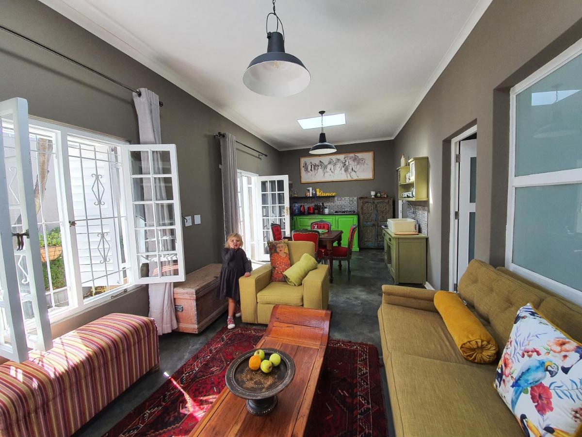 Waterhouse Guest Lodge In Waterkloof Pretoria-Noord Eksteriør billede