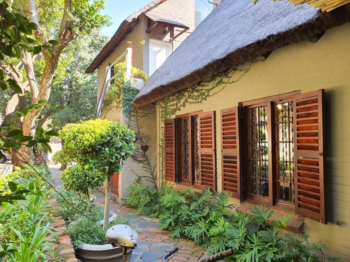 Waterhouse Guest Lodge In Waterkloof Pretoria-Noord Eksteriør billede